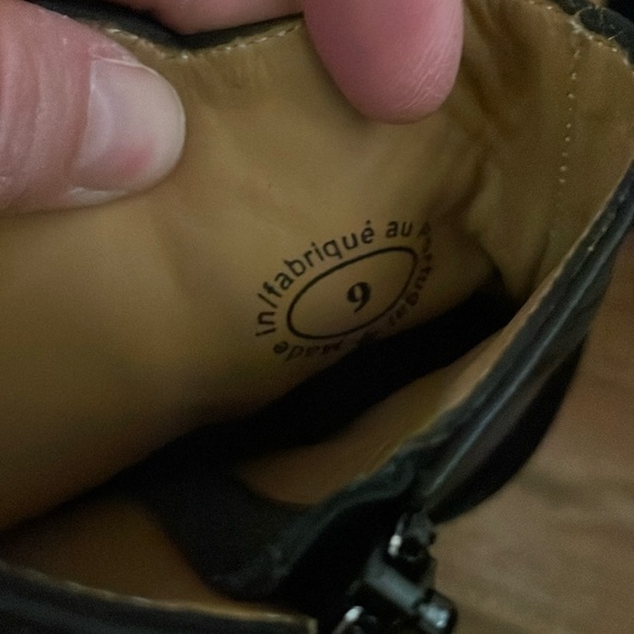 John Fluevog ankle boots. Size 9. Black leather, suede and texture. - Picture 8 of 11